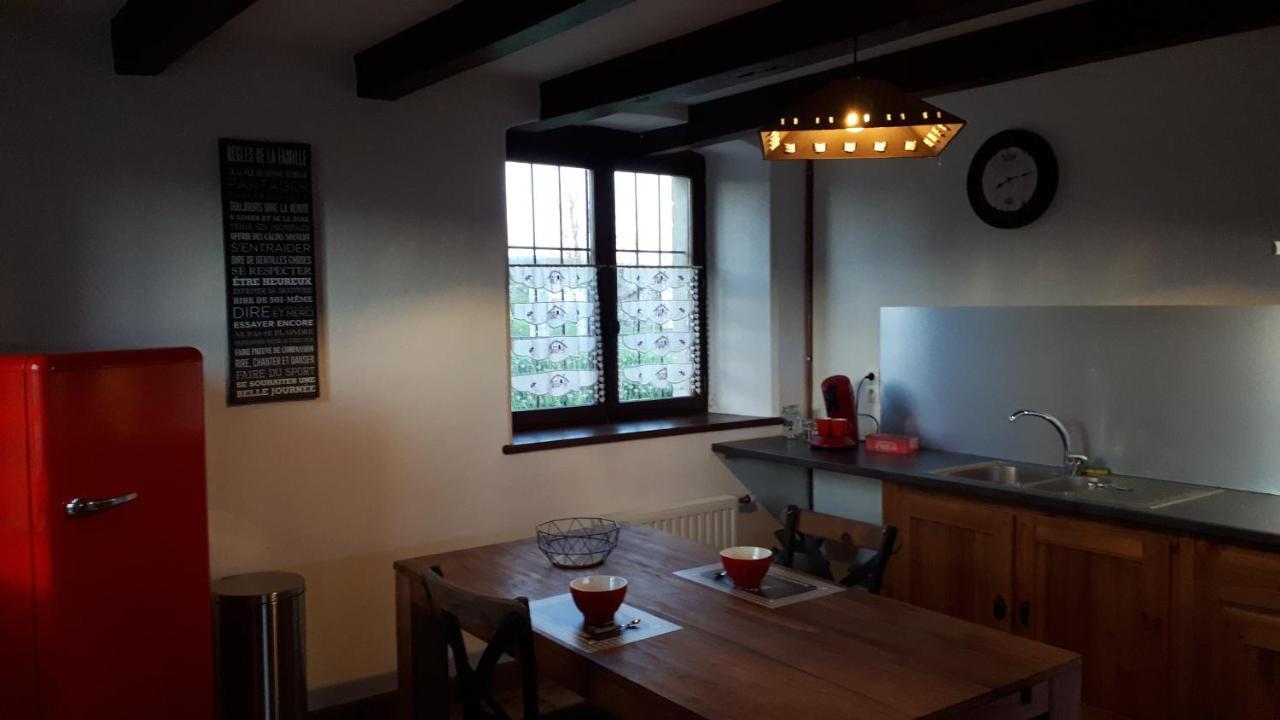 Gite Chambre Spa Prive De L'Ancienne Ferme Vallieres  Exterior photo