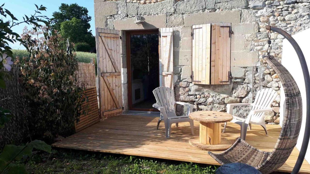 Gite Chambre Spa Prive De L'Ancienne Ferme Vallieres  Exterior photo