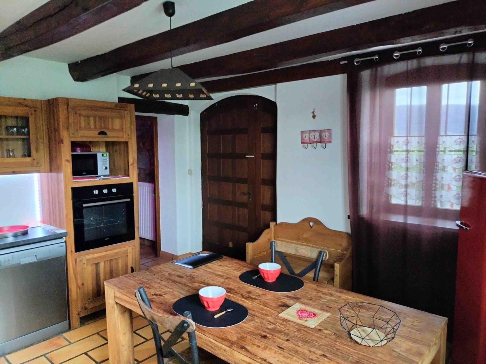 Gite Chambre Spa Prive De L'Ancienne Ferme Vallieres  Exterior photo